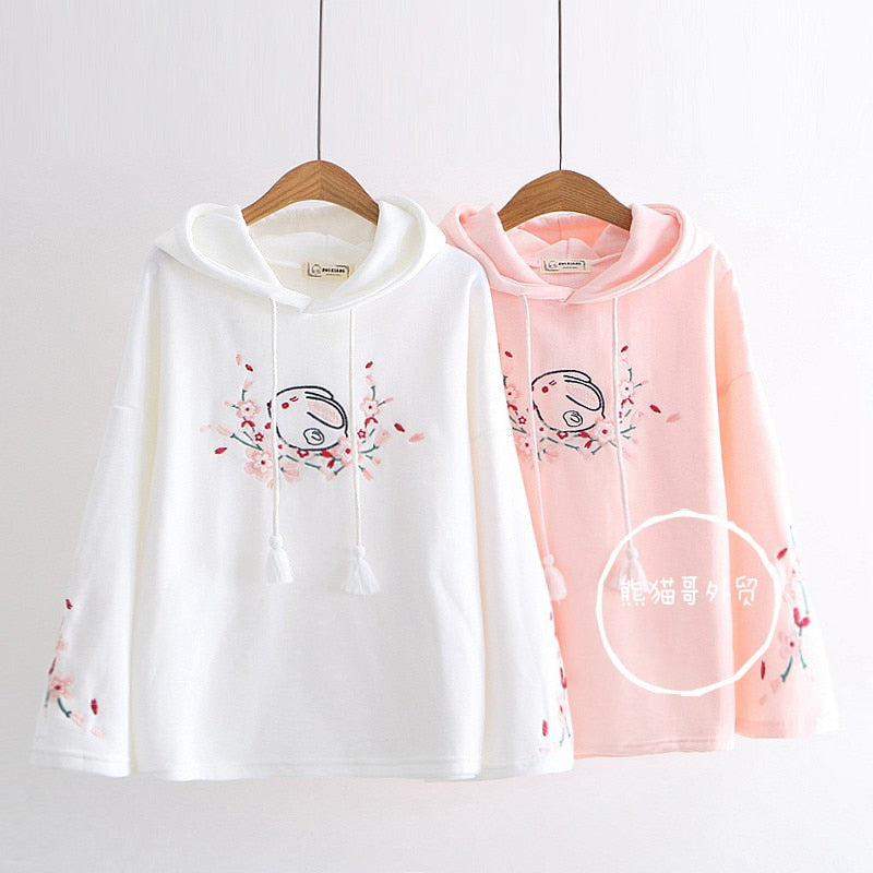 Sudadera con capucha bordada Sakura Bunny