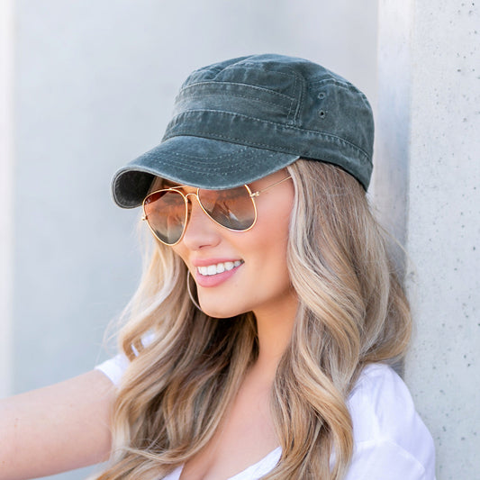Gorras de cadete desgastadas