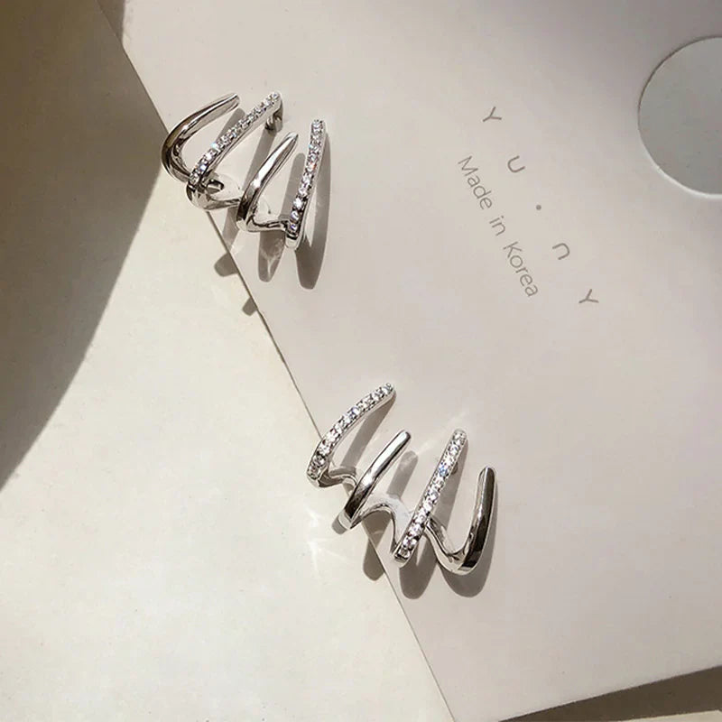 Pendientes y aretes de mujer de estilo fresco y a la moda