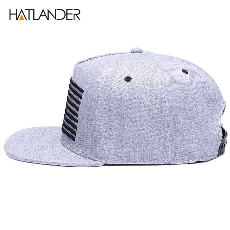 Gorra snapback bordada con bandera elevada