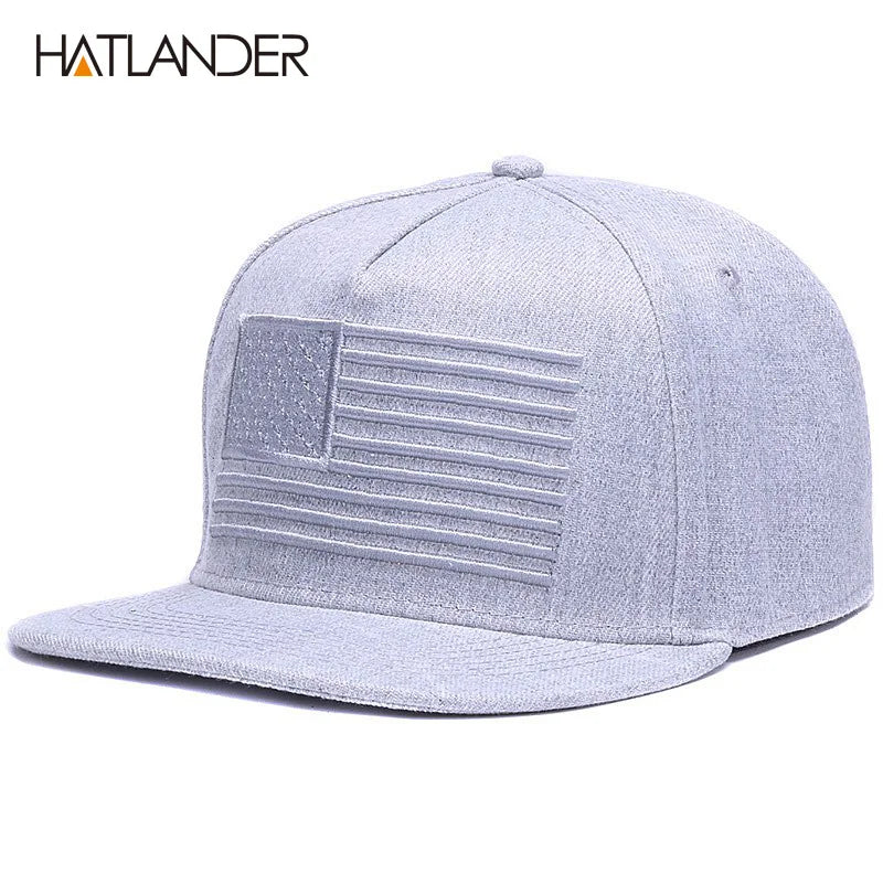 Gorra snapback bordada con bandera elevada