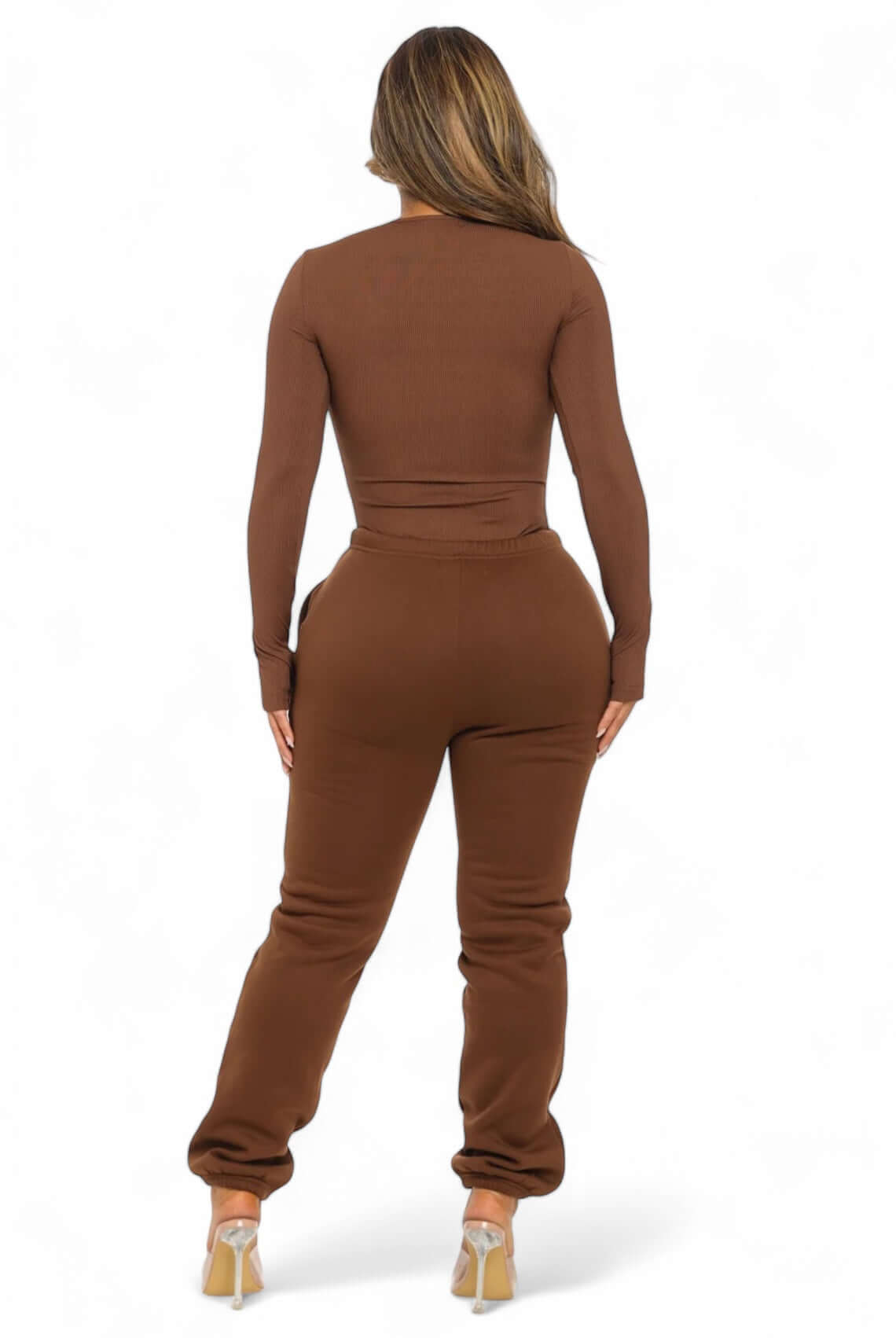 Conjunto de body y pantalón jogger acanalados HECHOS A MANO