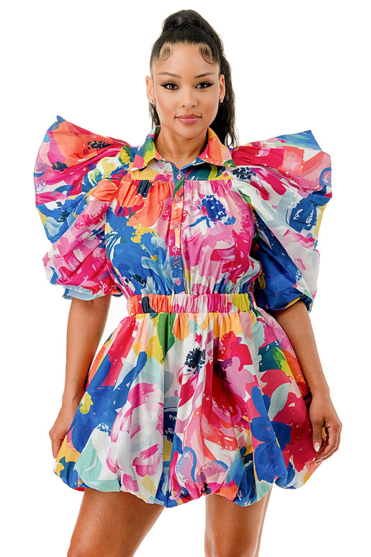 Minivestido con mangas abullonadas y bajo con burbuja multicolor