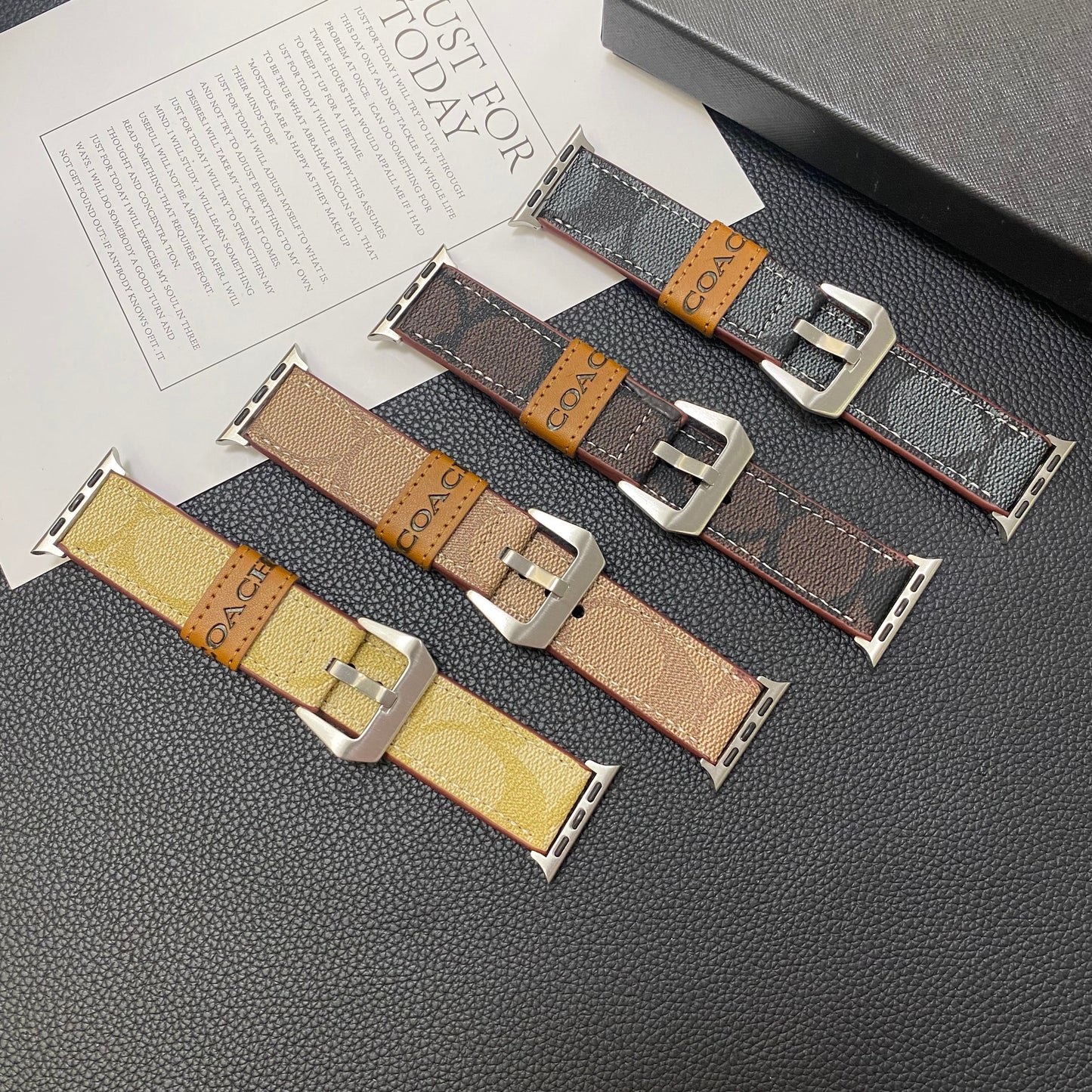 Correa de cuero Coach para Apple Watch marrón claro-YHK244221710