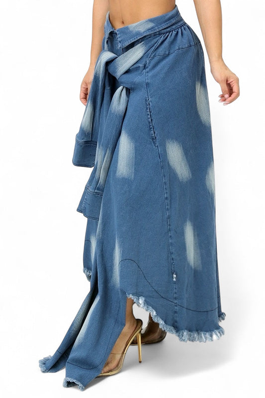 Maxifalda de mezclilla Tie Dye con cinturón de mangas de camisa