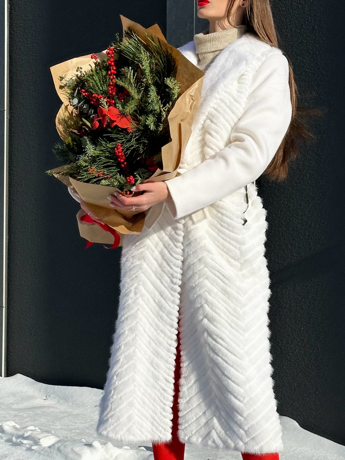 Abrigo de lana virgen blanco con piel de visón genuina y adorno de piel de Rex