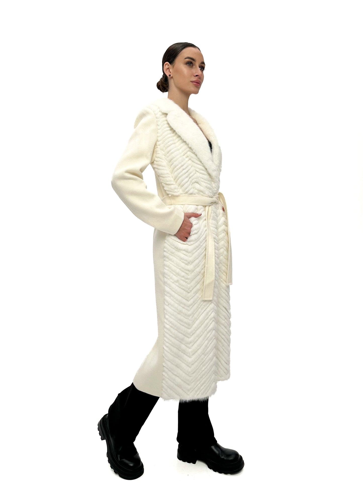 Abrigo de lana virgen blanco con piel de visón genuina y adorno de piel de Rex