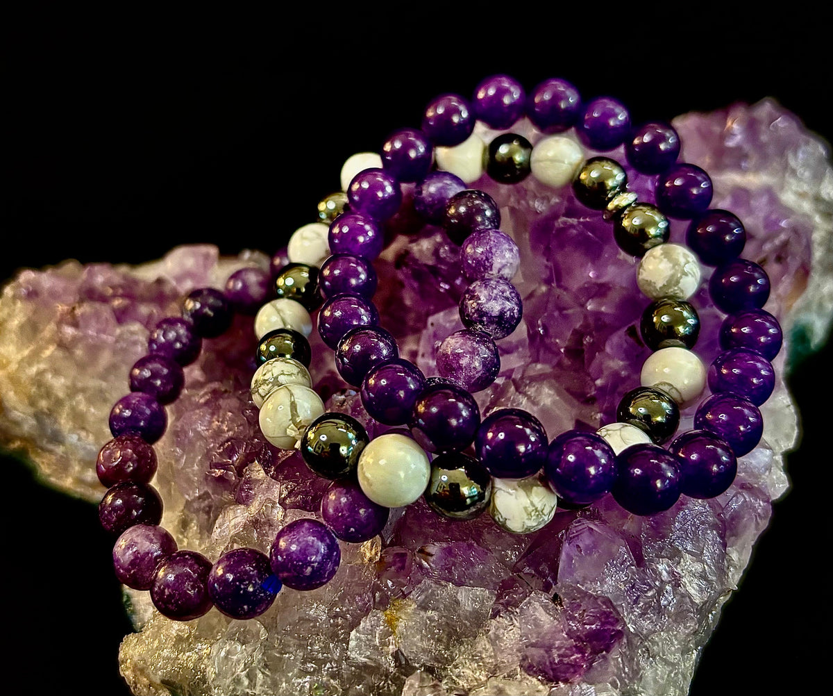 Pulsera de oro y piedra de lava – Energía de conexión a tierra con estilo moderno y minimalista