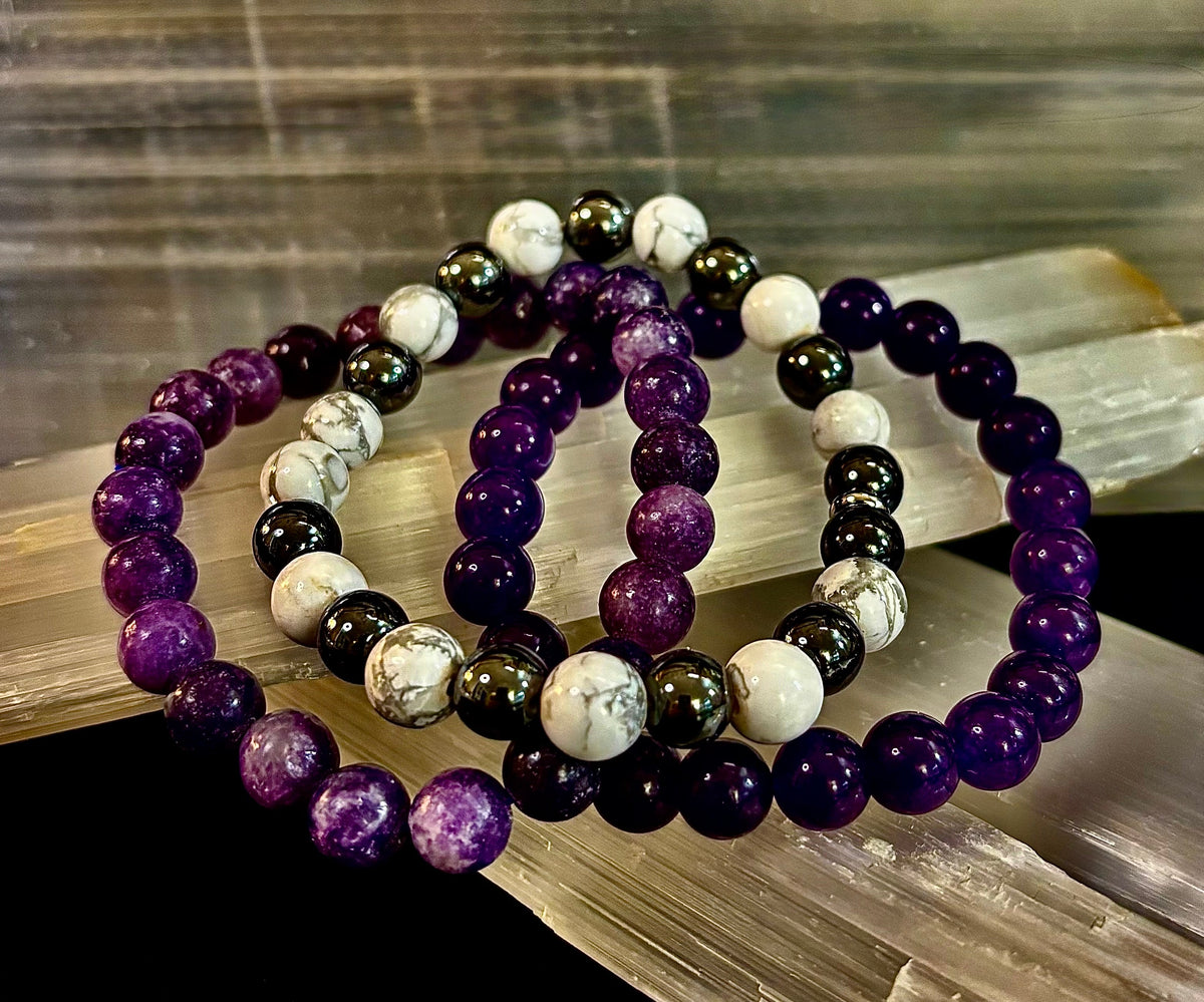 Pulsera de oro y piedra de lava – Energía de conexión a tierra con estilo moderno y minimalista