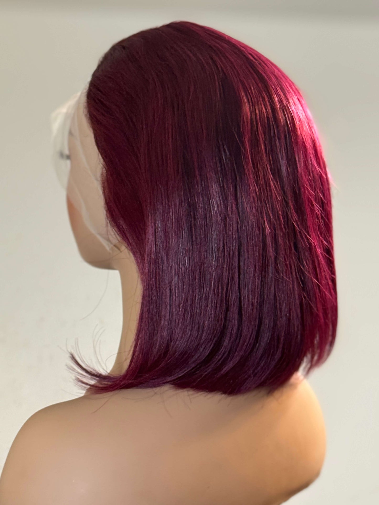 Ruby Cut – Peluca con encaje frontal, estilo bob recto (rojo borgoña)