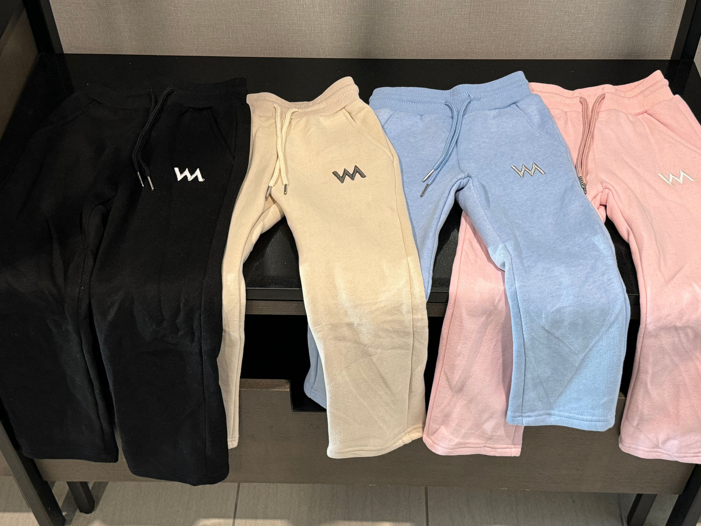 COLECCIÓN THRONE SUDADERAS UNISEX - Solo pantalón