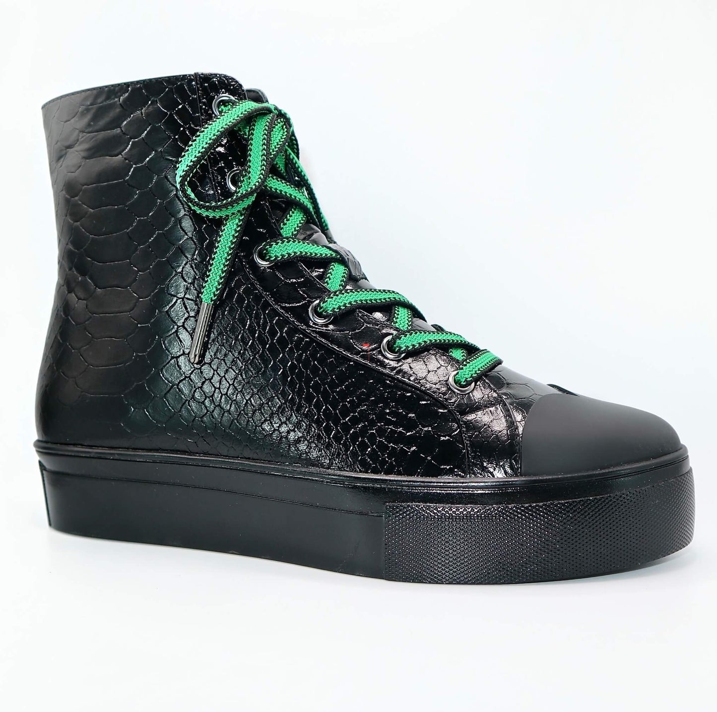 Michaela V Lucra sneakers black