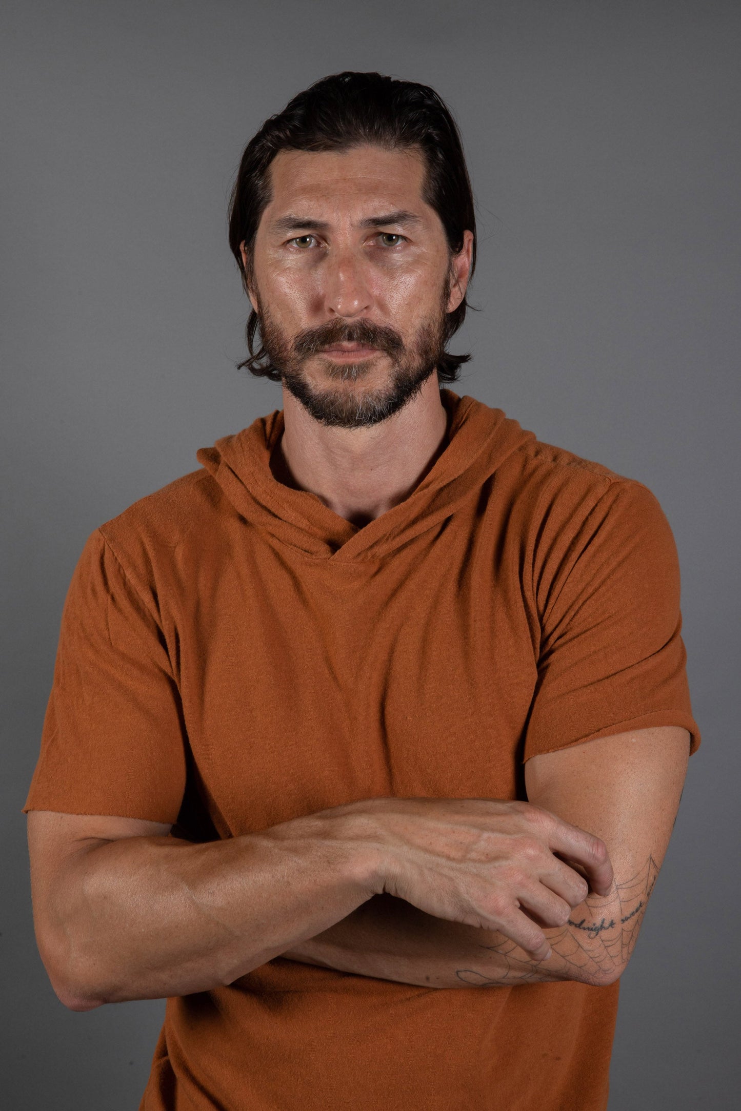 Sudadera con capucha de manga corta de mezcla de lino para hombre