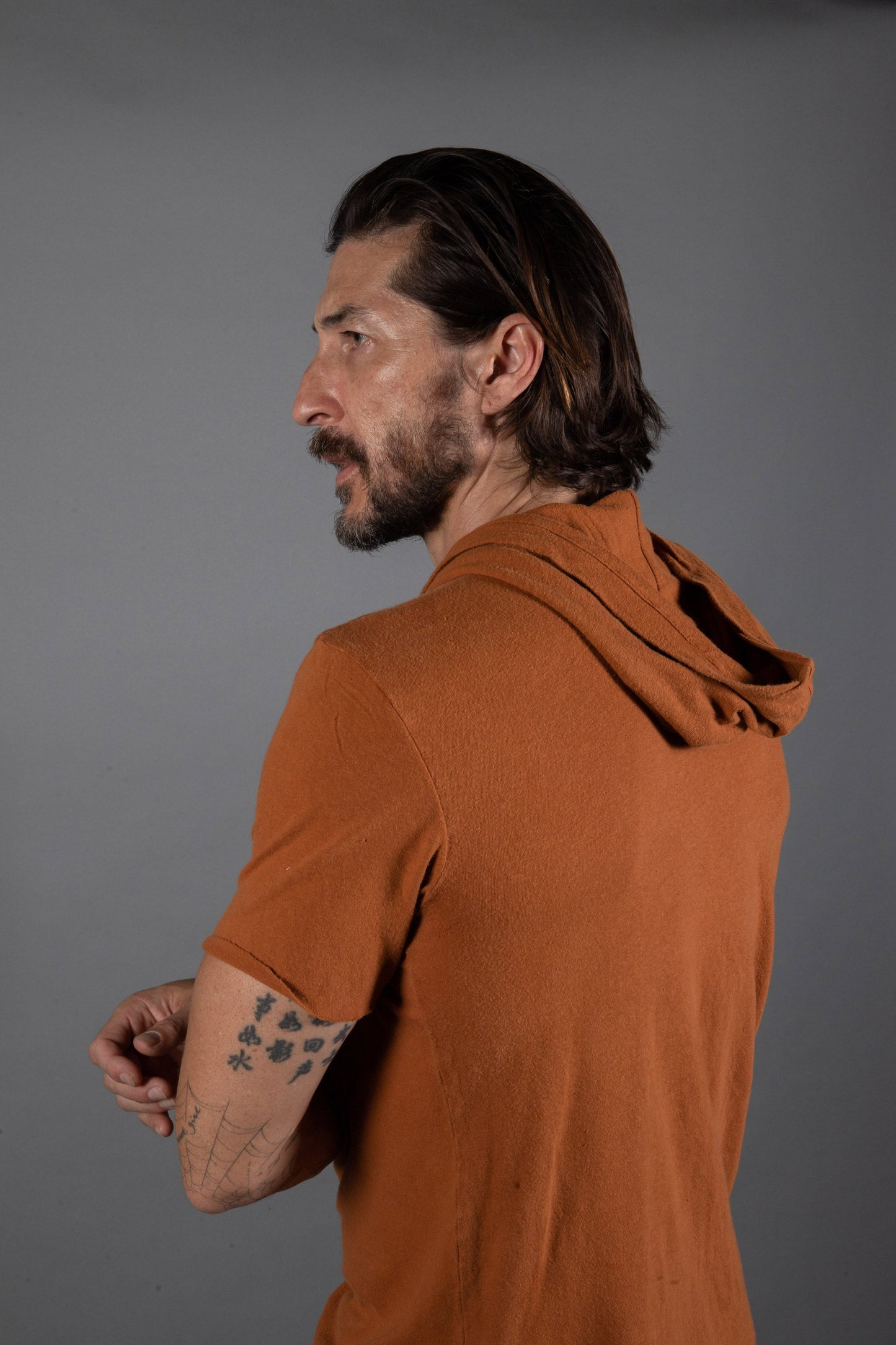 Sudadera con capucha de manga corta de mezcla de lino para hombre