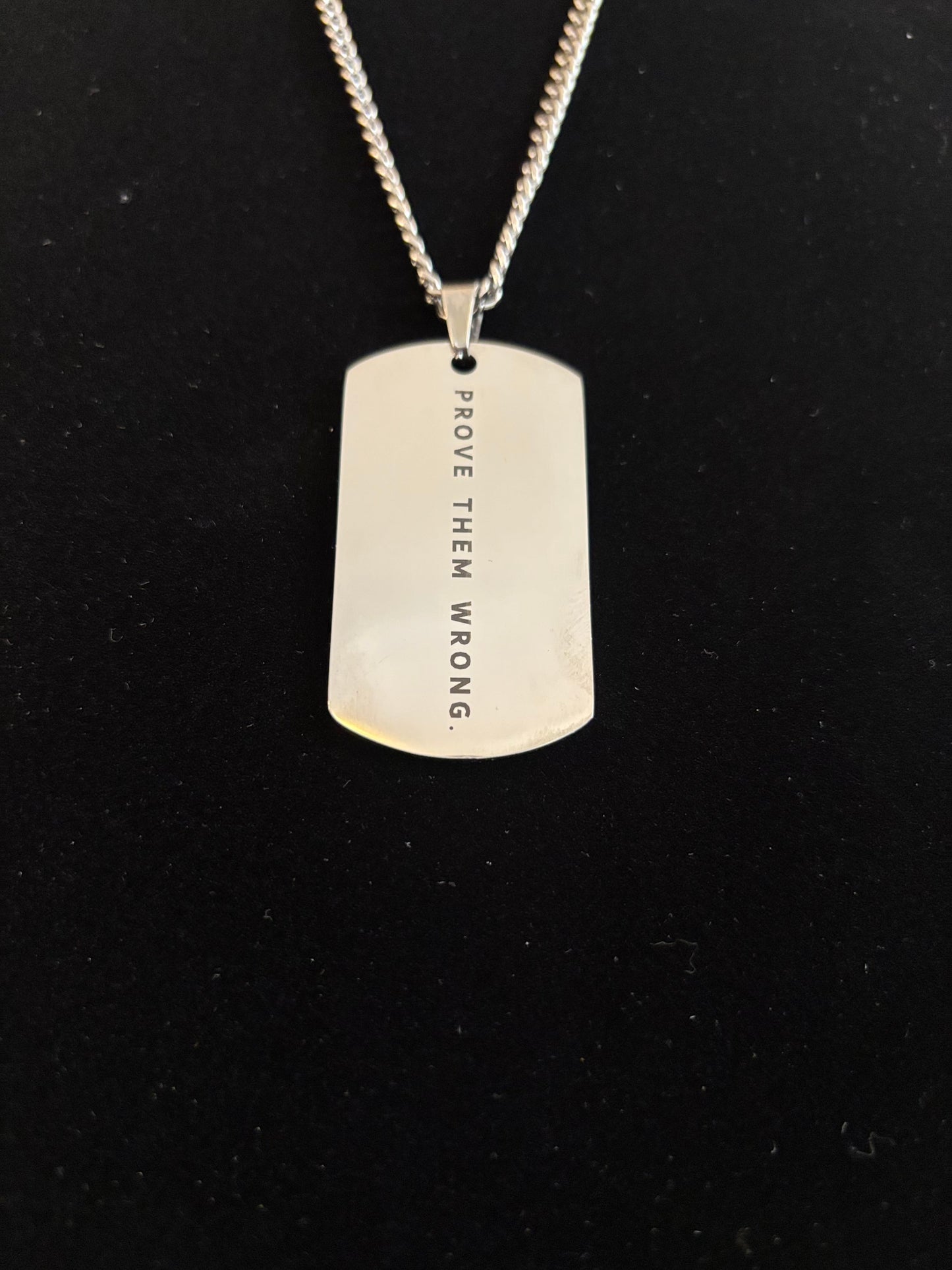 Collar de placa de identificación de acero inoxidable "Prove Them Wrong" | Joyería motivacional de fuerza y determinación