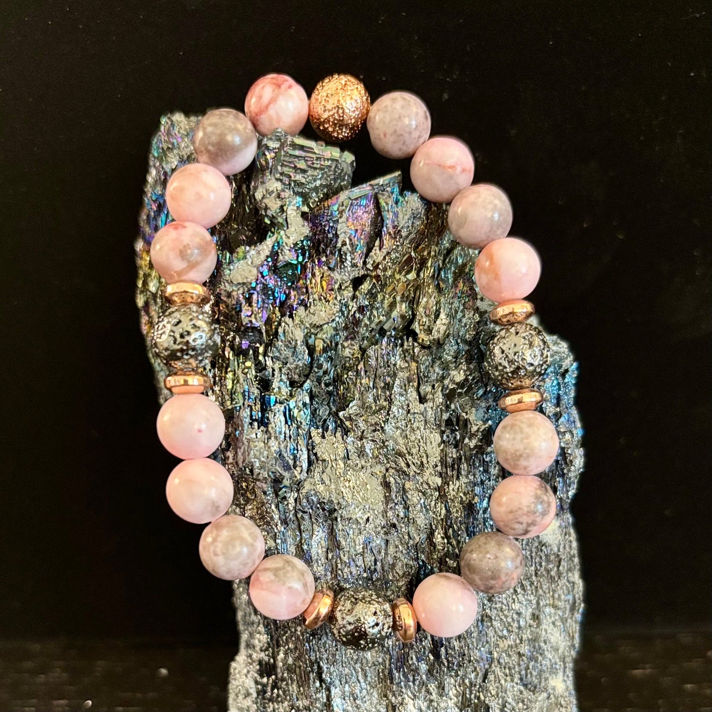 Pulsera de Jaspe Cebra Rosa y Piedra de Lava en Tono Oro Rosa