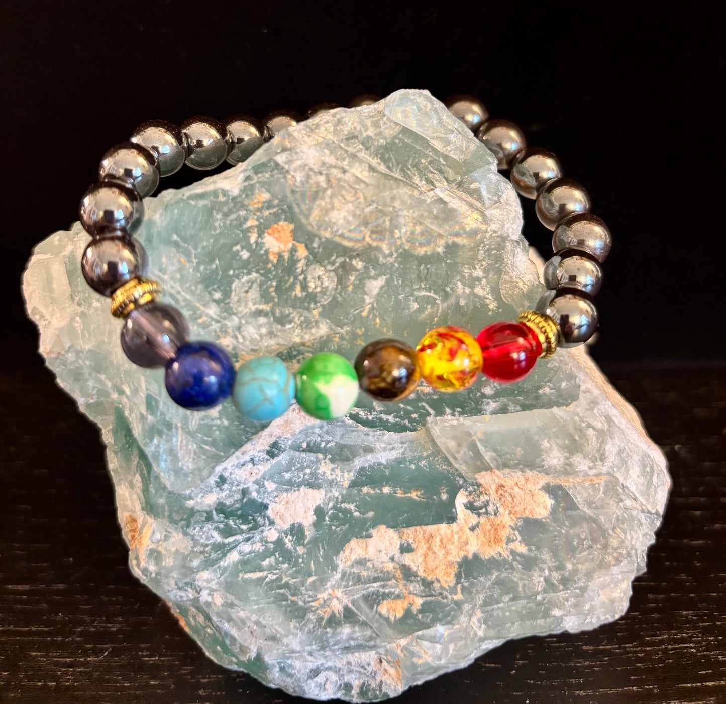 Pulsera con infusión de reiki para la curación de los chakras con hematita - Enraizamiento, protección y equilibrio