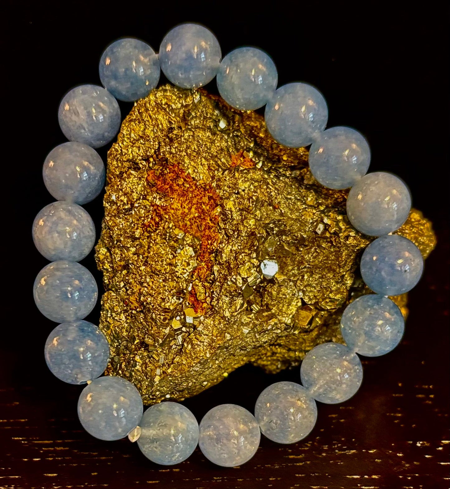Pulsera de Cuentas de Aguamarina de 8mm y 10mm – Joyería Infundida con Reiki para Calma, Claridad y Comunicación (Muñeca Mediana)