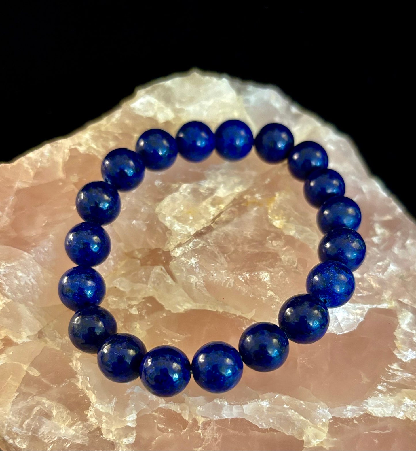 Pulsera Curativa de Lapislázuli – Sabiduría, Verdad y Fuerza Interior