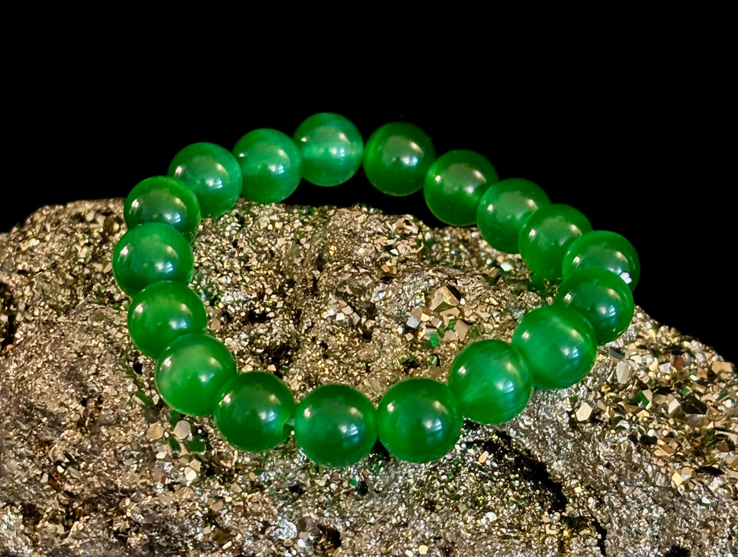 Pulsera de cuentas de cristal de ojo de gato verde (8, 10 y 12 mm para muñecas pequeñas y medianas)