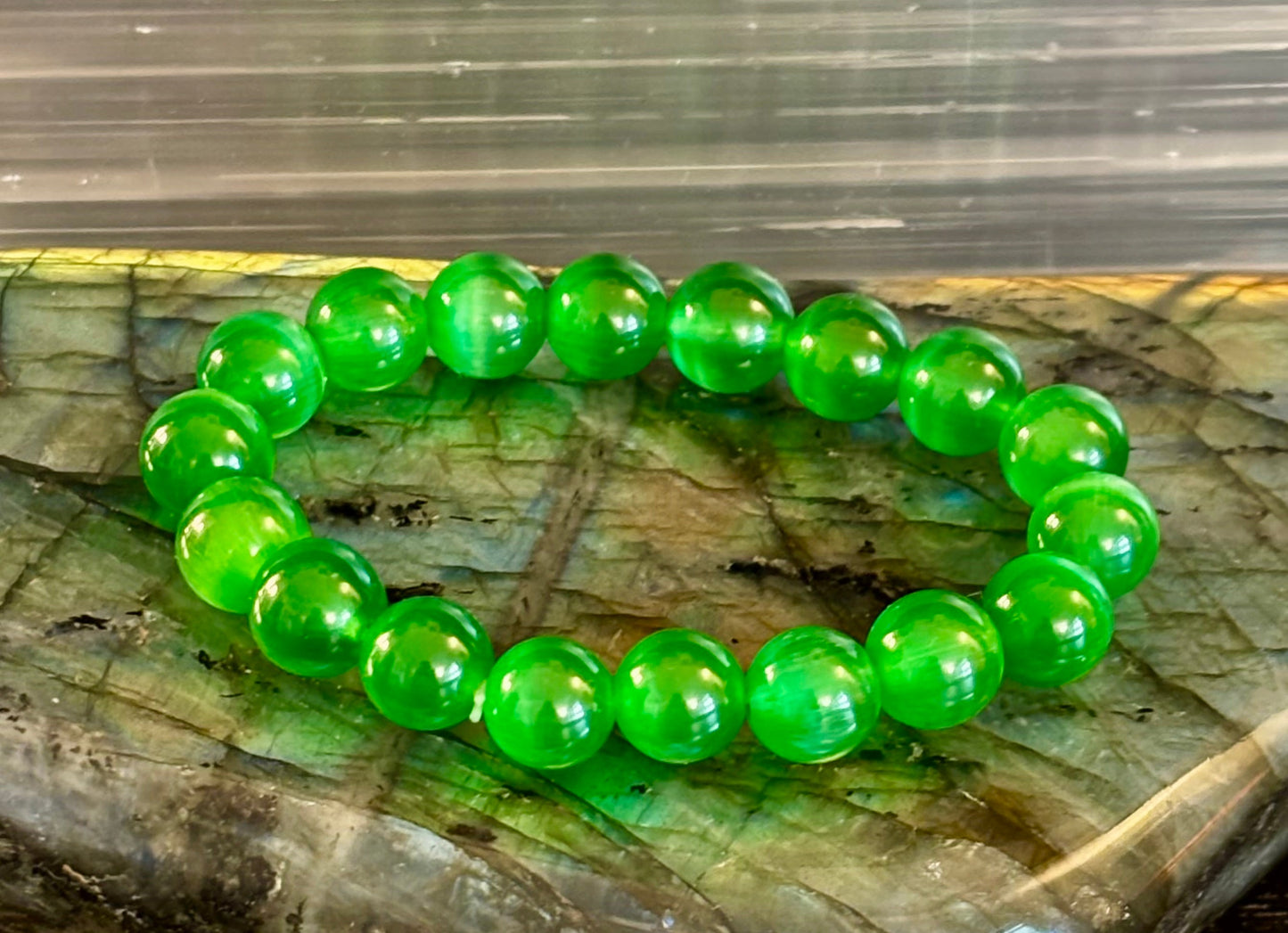 Pulsera de cuentas de cristal de ojo de gato verde (8, 10 y 12 mm para muñecas pequeñas y medianas)