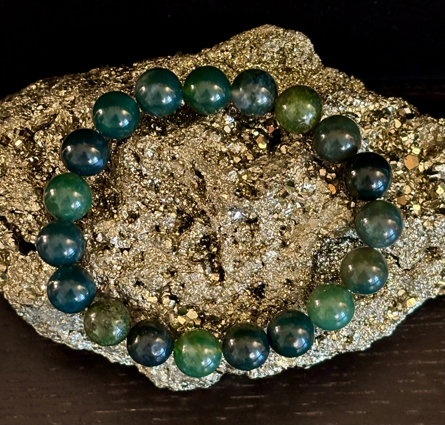 Pulsera de ágata musgosa natural de 8 mm y 10 mm – Joyería para el crecimiento, la abundancia y la conexión a tierra con infusión de Reiki (múltiples tamaños de muñeca)