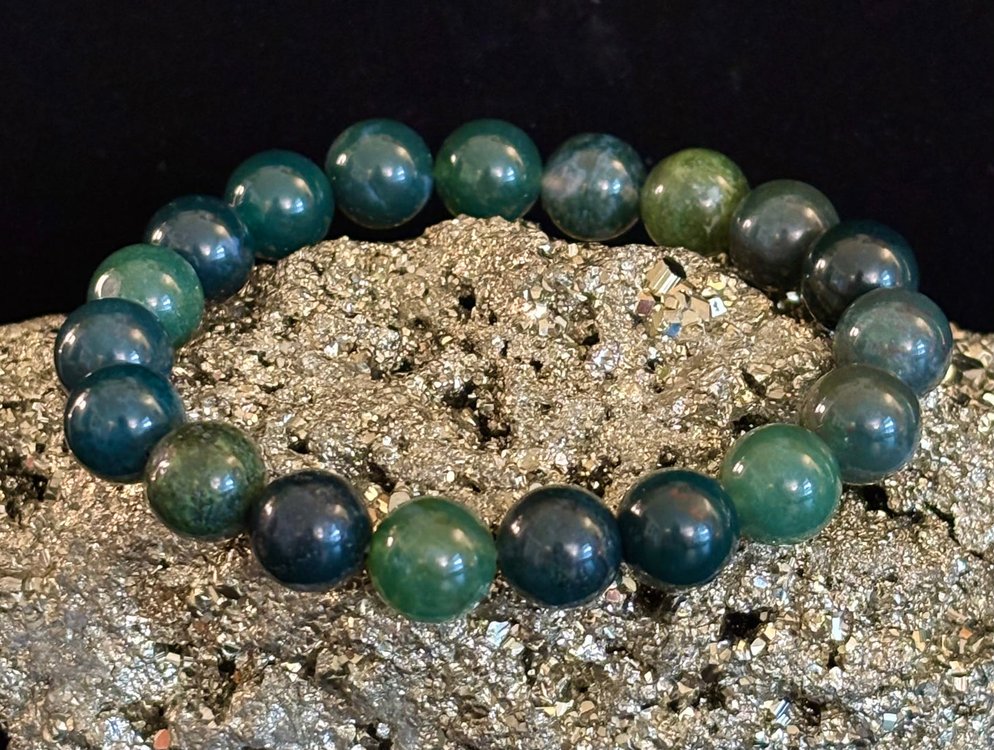 Pulsera de ágata musgosa natural de 8 mm y 10 mm – Joyería para el crecimiento, la abundancia y la conexión a tierra con infusión de Reiki (múltiples tamaños de muñeca)