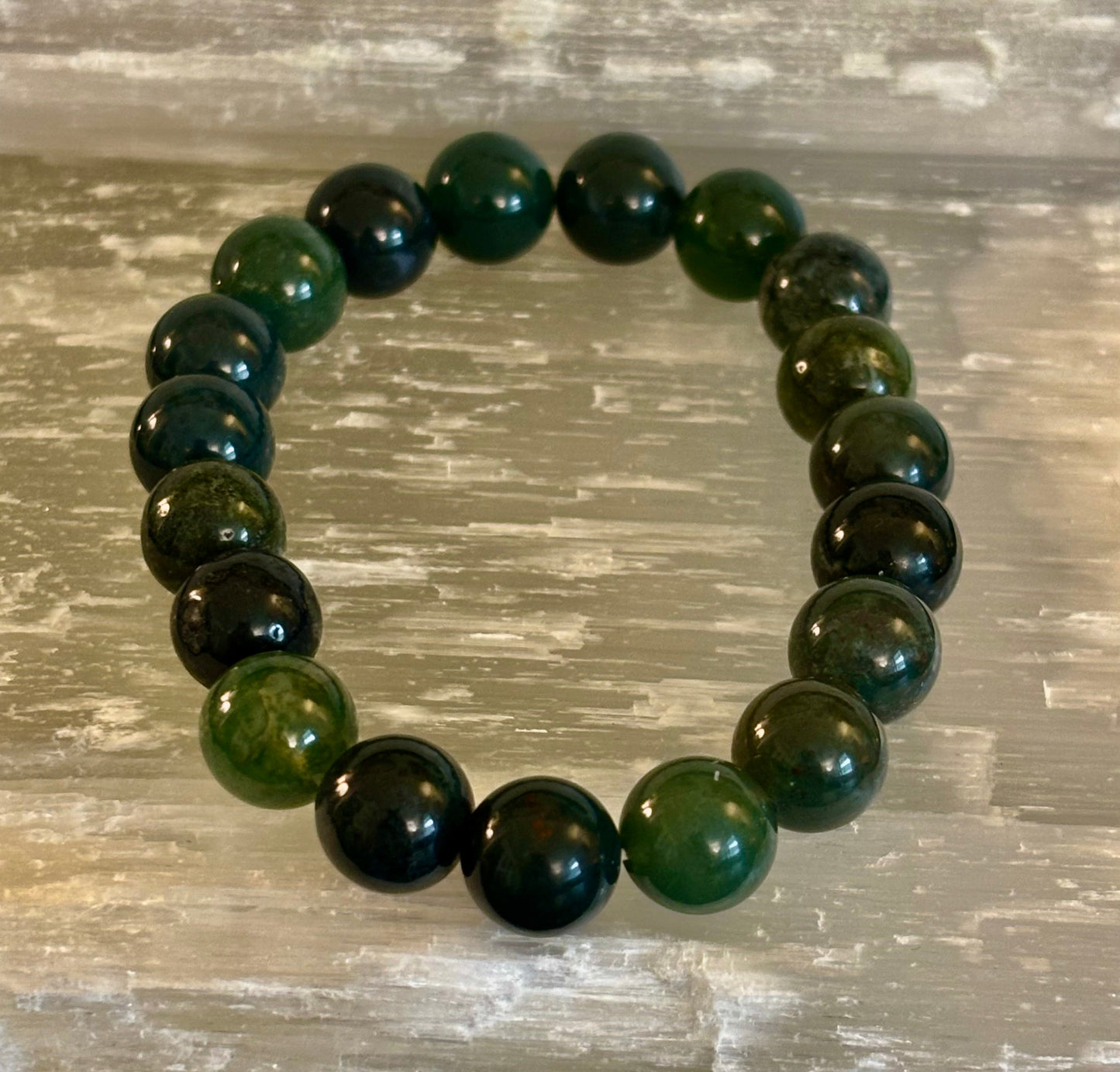 Pulsera de ágata musgosa natural de 8 mm y 10 mm – Joyería para el crecimiento, la abundancia y la conexión a tierra con infusión de Reiki (múltiples tamaños de muñeca)