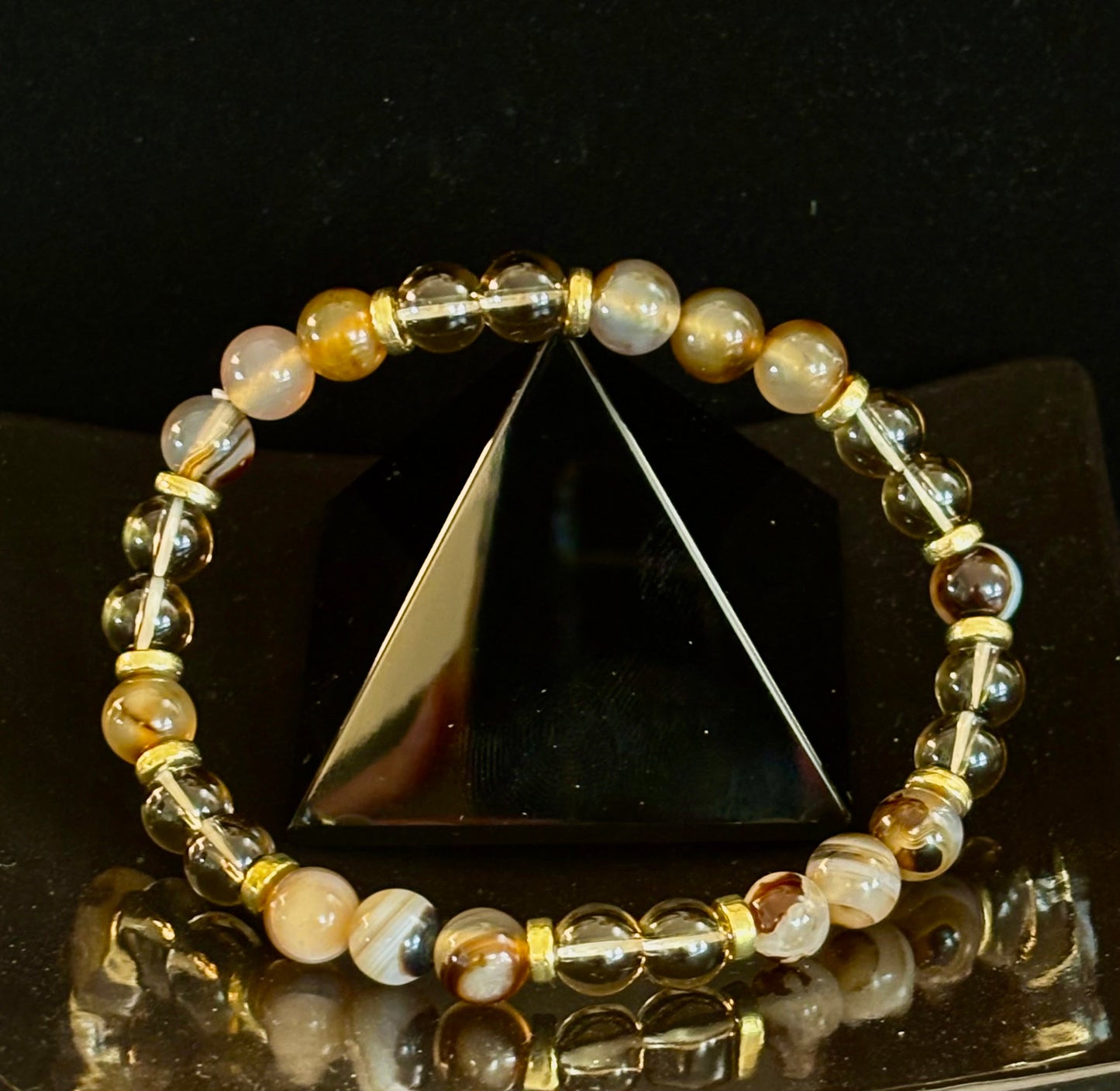Pulsera bohemia "Elixir del que Piensa Demasiado" – Ágata de Botsuana y Cuarzo Ahumado hechos a mano para el Enraizamiento y la Claridad