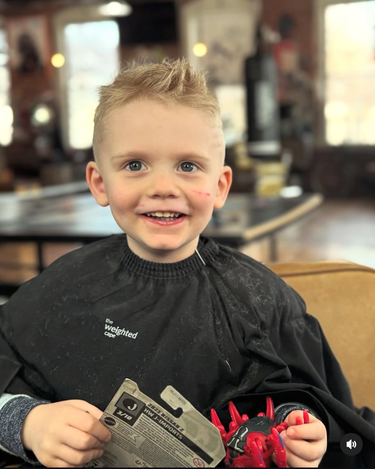 Kids Black 3lb Weighted Cape (Ages 8-13)