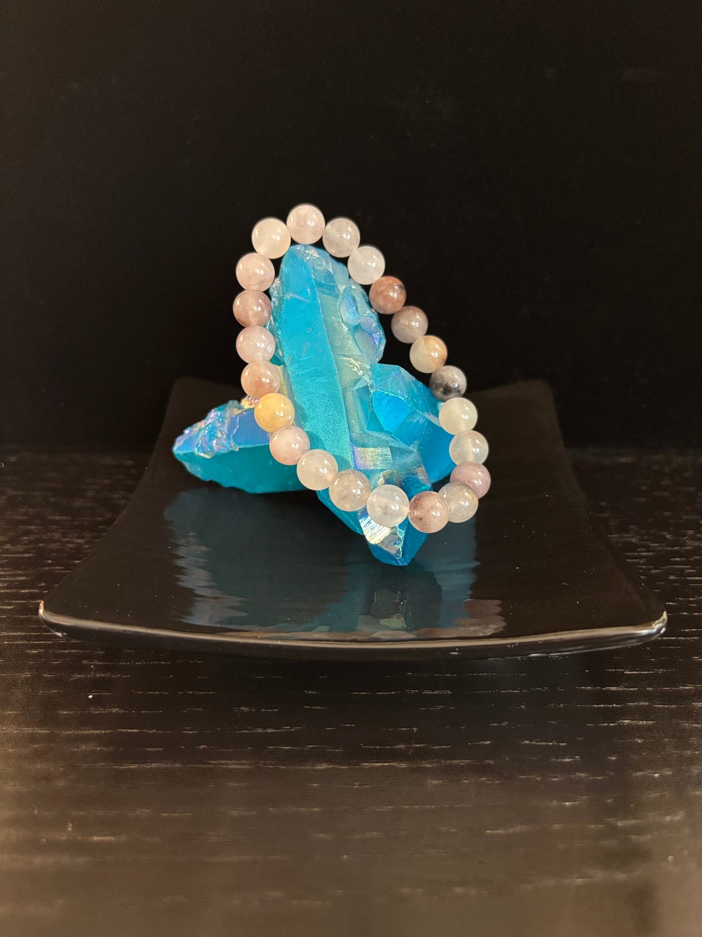 Elegante Pulsera de Cuarzo Natural – Energía Calmante y Estilo Atemporal