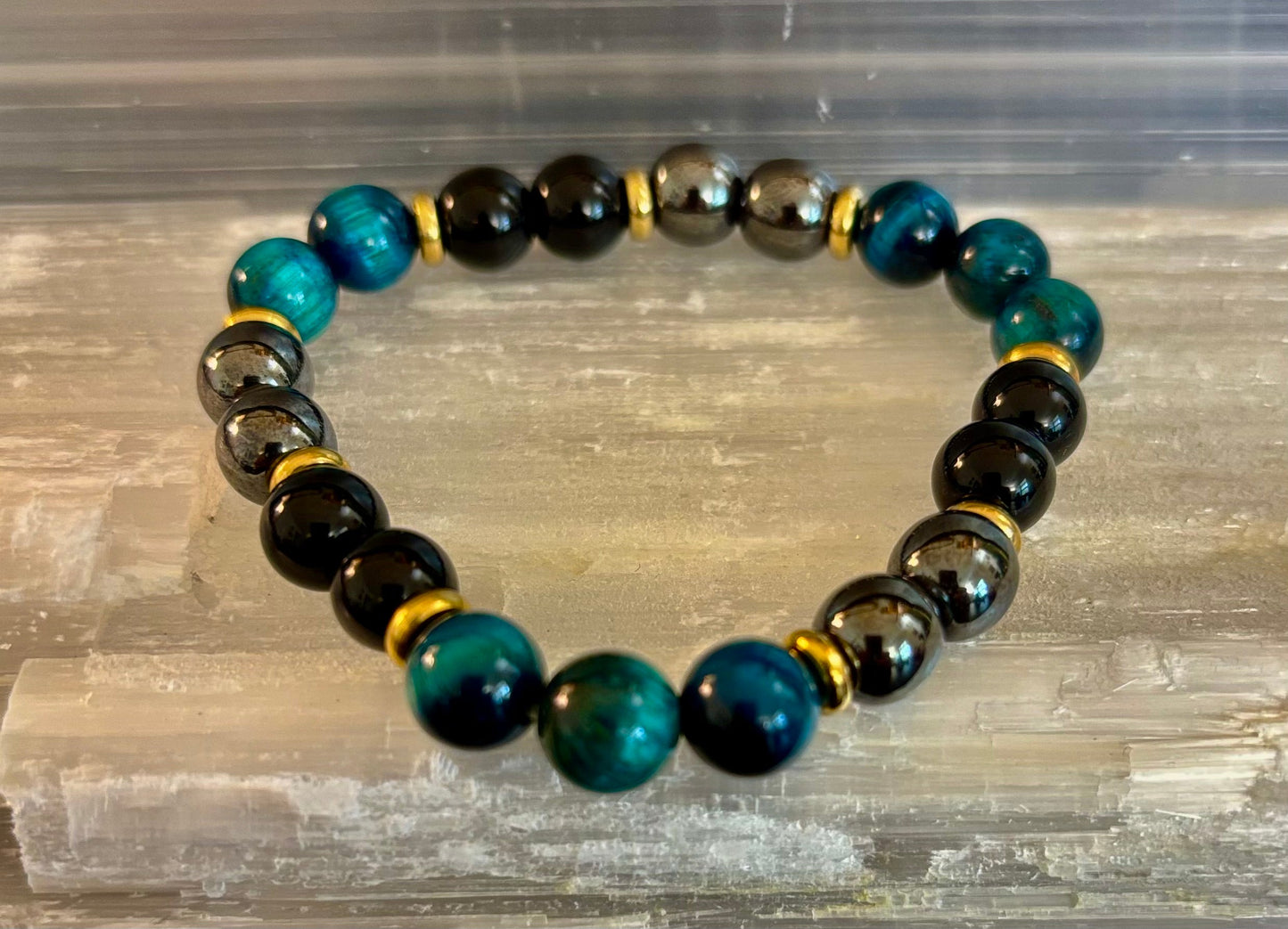 Pulsera de Ojo de Tigre Azul + Hematita + Ónix – Alivio de la Ansiedad, Fuerza y Concentración (8mm • Muñeca Mediana)