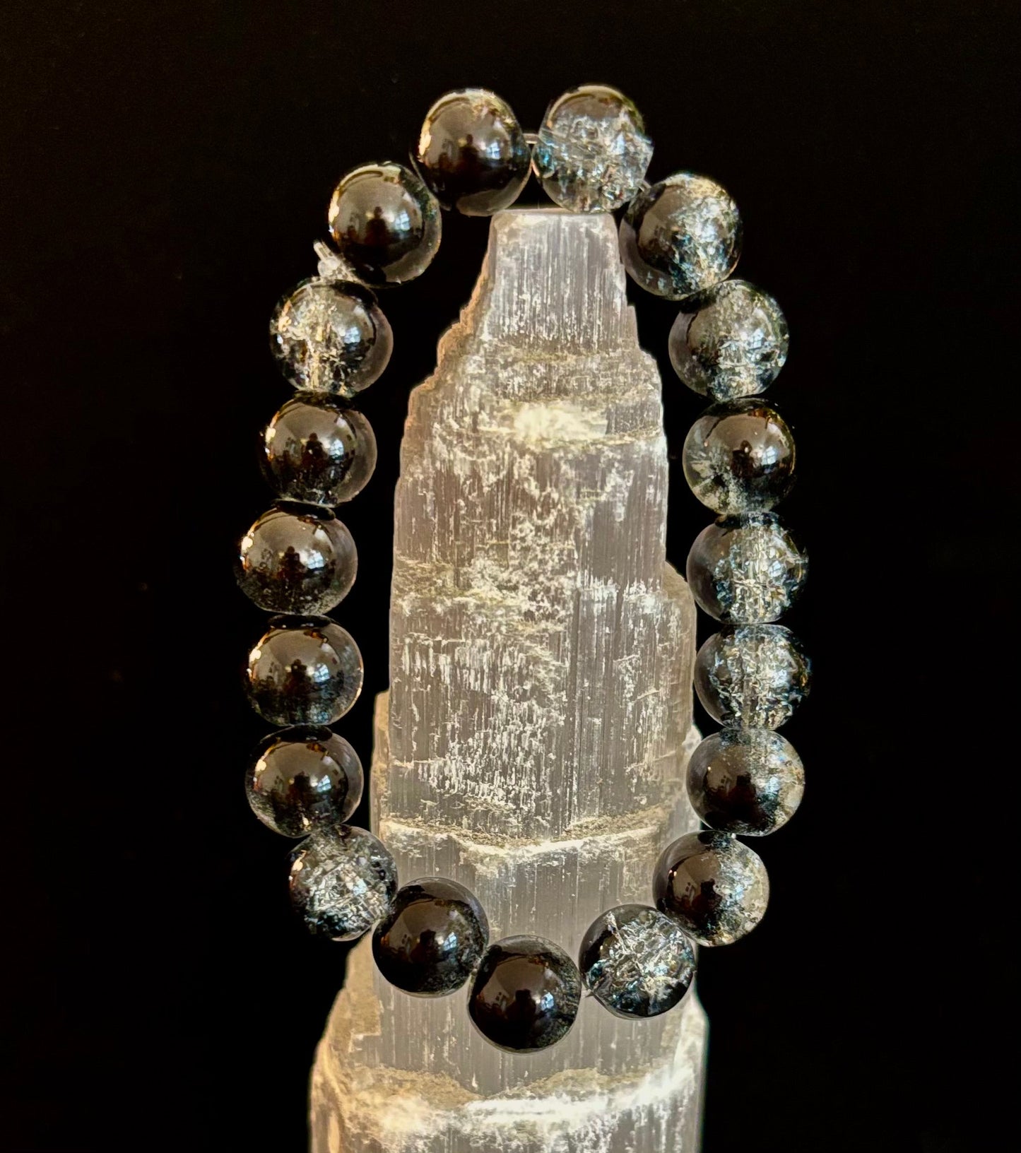 Pulsera de cuentas de vidrio craquelado en blanco y negro – Joyería atrevida para la personalidad de hombres y mujeres