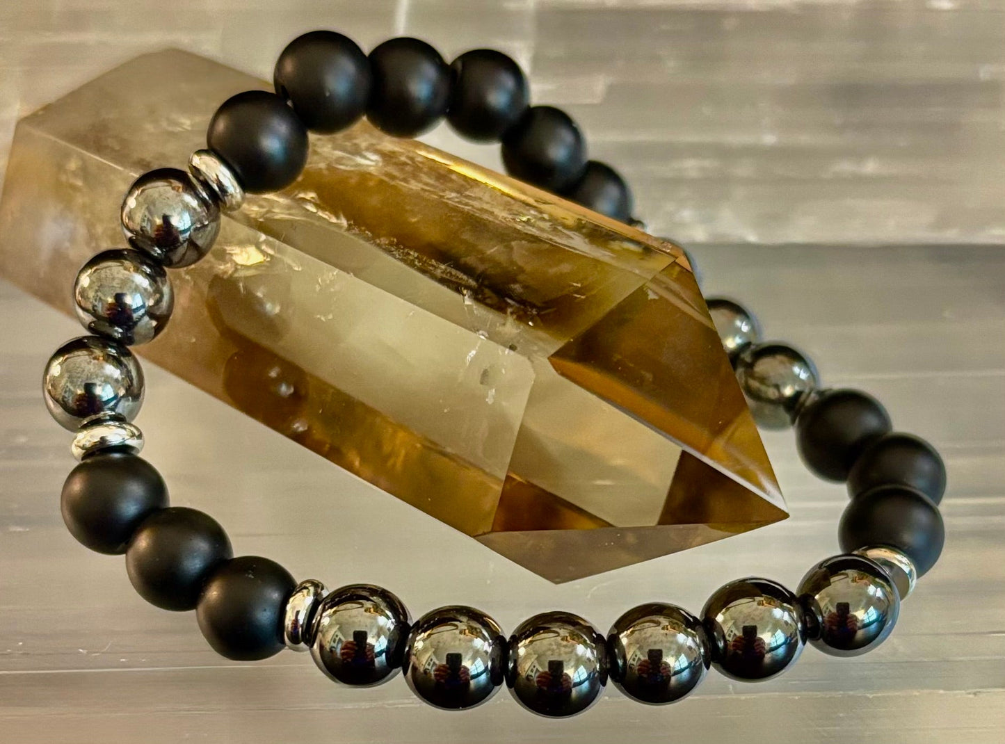 Pulsera de protección poderosa – Ónix negro y Hematita | Cuentas de 8 mm | Muñecas medianas a grandes