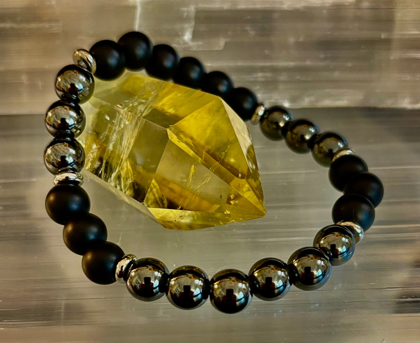 Pulsera de protección poderosa – Ónix negro y Hematita | Cuentas de 8 mm | Muñecas medianas a grandes