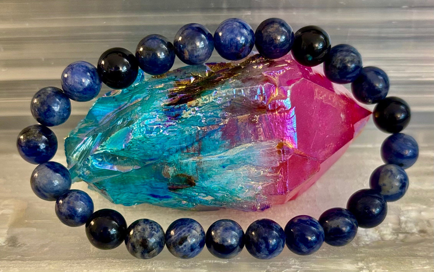 Pulsera de gema de sodalita – Intuición, verdad y equilibrio emocional (opciones de tamaño de muñeca pequeño a grande)