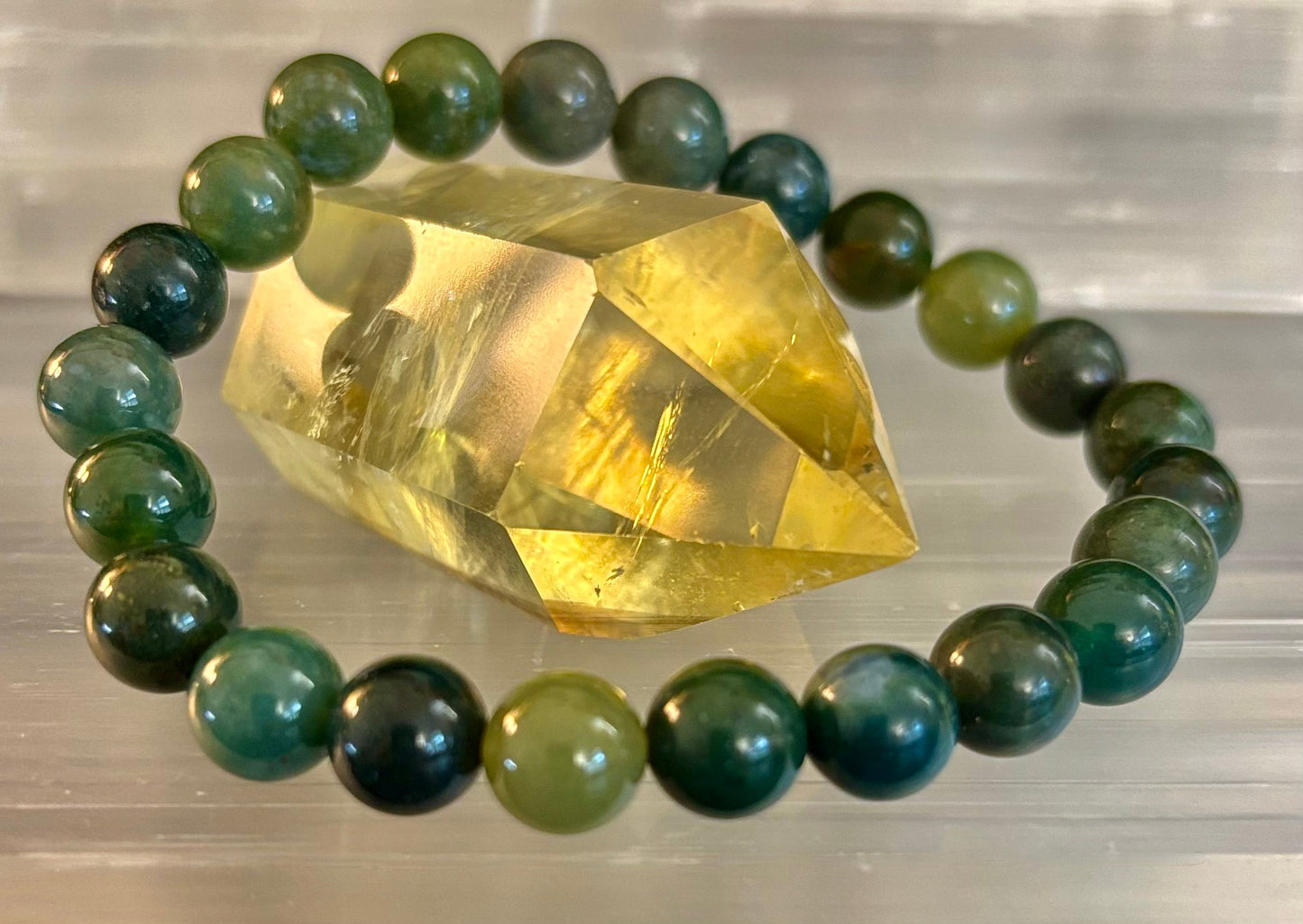 Pulsera de ágata musgosa natural de 8 mm y 10 mm – Joyería para el crecimiento, la abundancia y la conexión a tierra con infusión de Reiki (múltiples tamaños de muñeca)