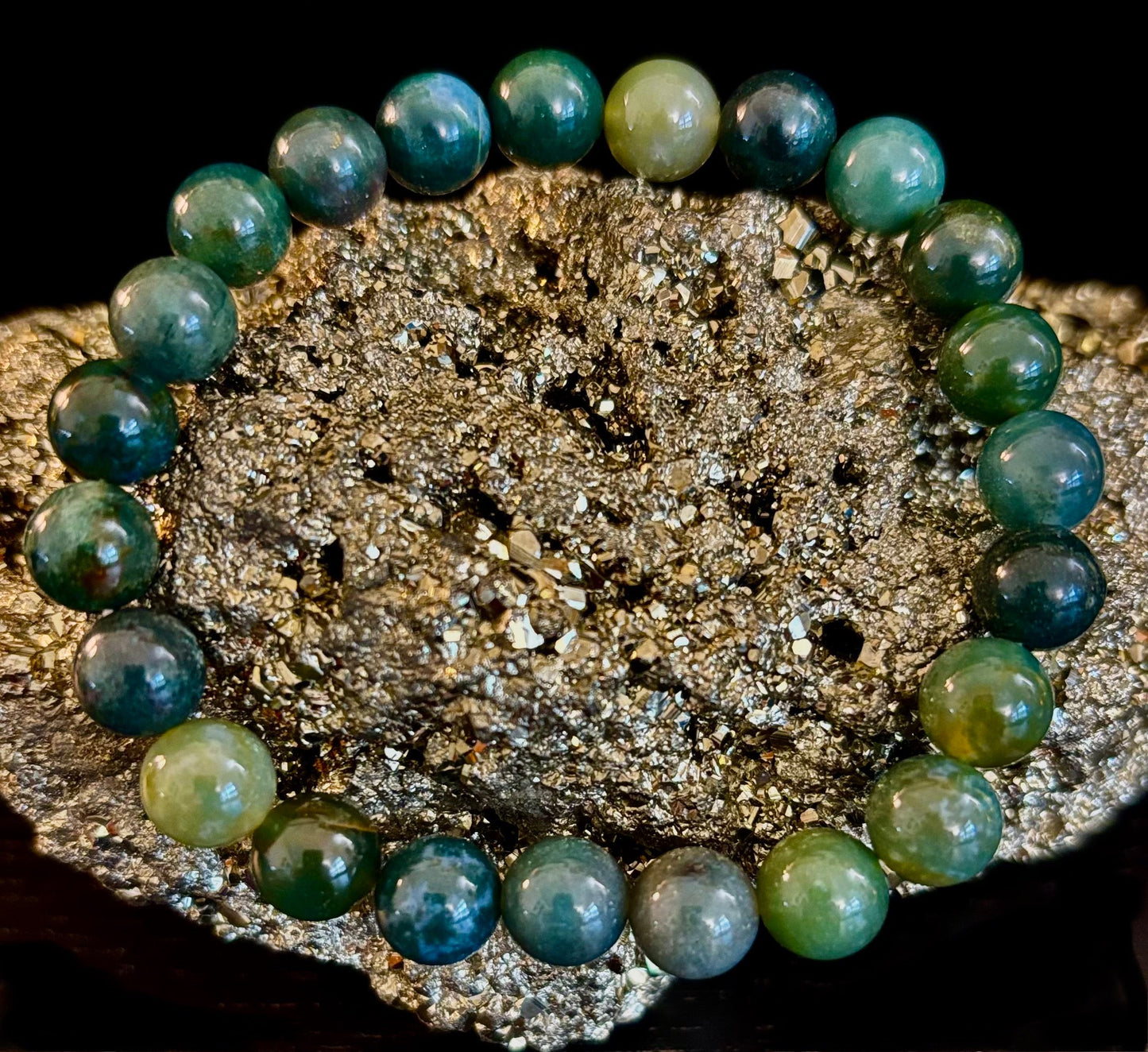 Pulsera de ágata musgosa natural de 8 mm y 10 mm – Joyería para el crecimiento, la abundancia y la conexión a tierra con infusión de Reiki (múltiples tamaños de muñeca)