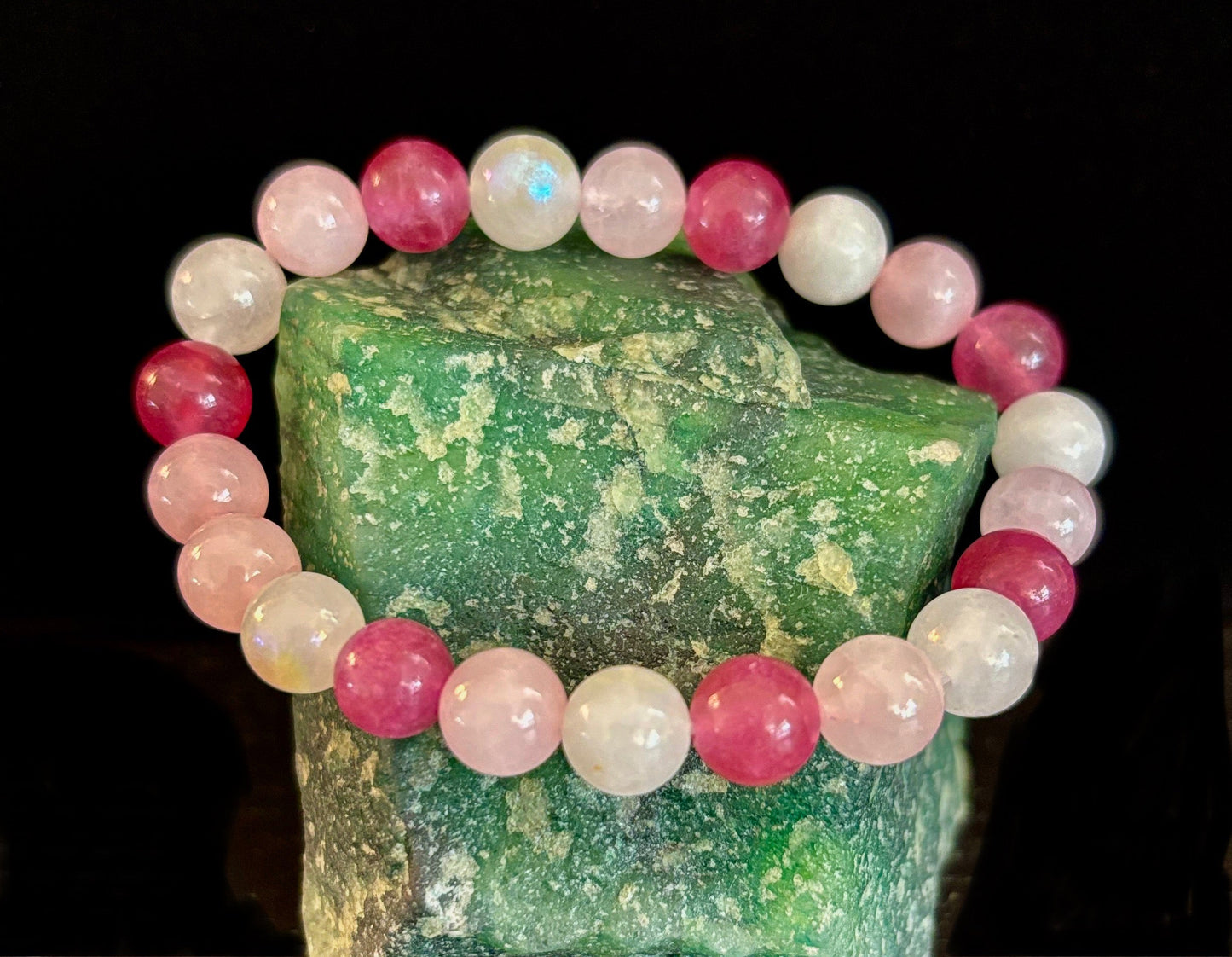 Pulsera para atraer el amor – Piedra lunar, Cuarzo rosa y Cuarzo fresa