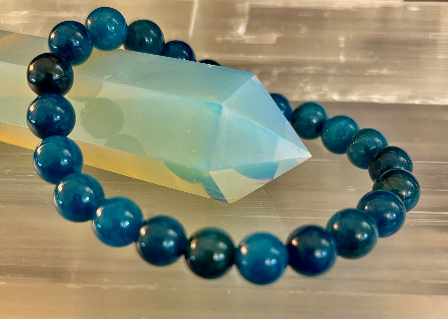 Pulsera energética de apatita azul | Cuentas de piedra natural de 8 mm o 10 mm para claridad, concentración y motivación