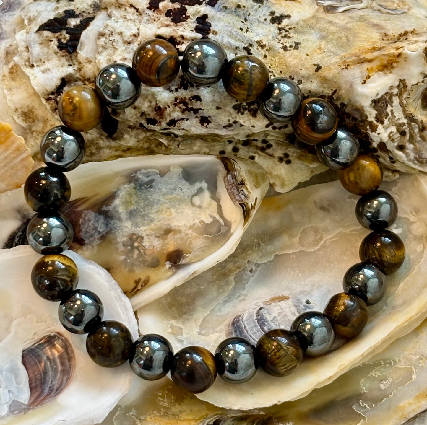 Pulsera de protección de Ojo de Tigre y Hematita – Fuerza, Equilibrio y Energía de Enraizamiento