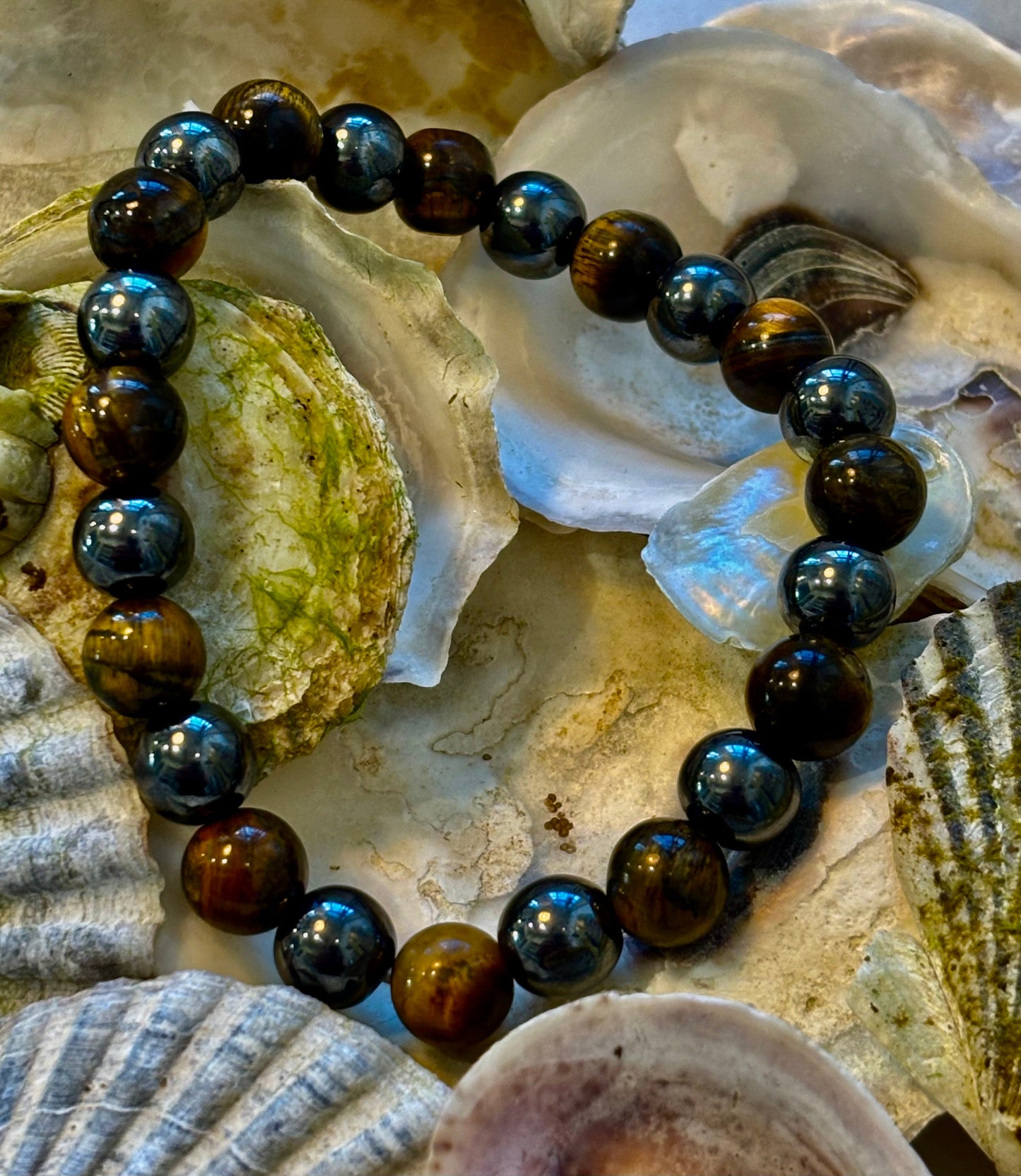 Pulsera de protección de Ojo de Tigre y Hematita – Fuerza, Equilibrio y Energía de Enraizamiento