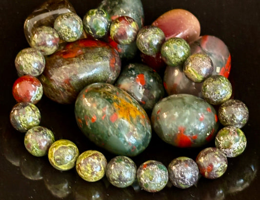 Pulsera de Heliotropo – Coraje, Vitalidad y Protección Fortalecida (Muñecas Medianas y Grandes)