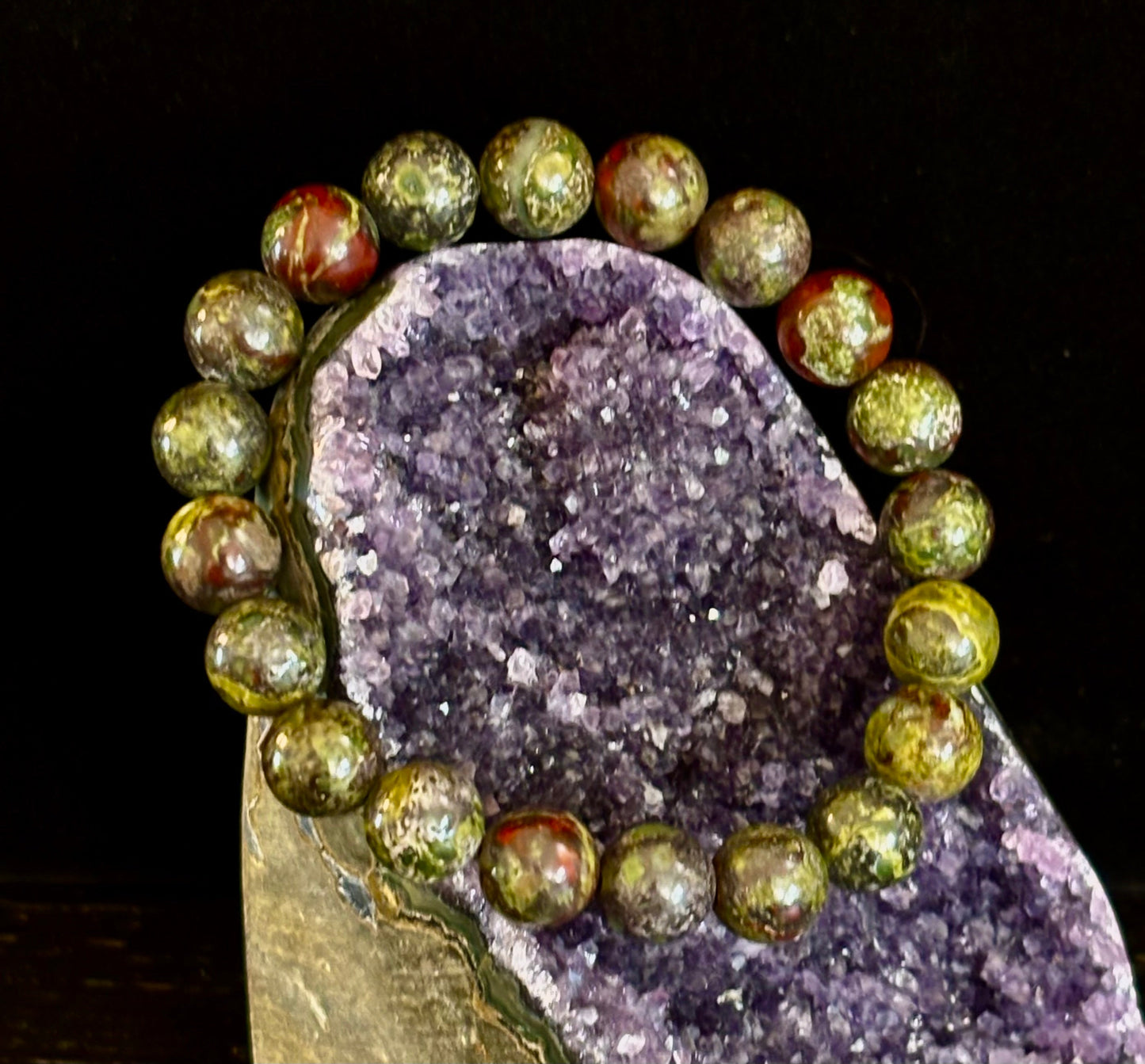 Pulsera de Heliotropo – Coraje, Vitalidad y Protección Fortalecida (Muñecas Medianas y Grandes)
