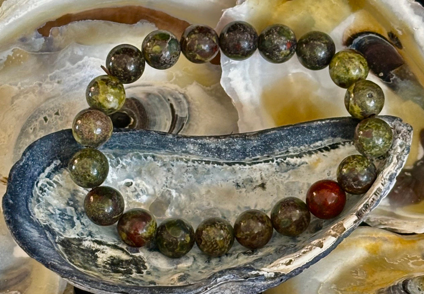 Pulsera de Heliotropo – Coraje, Vitalidad y Protección Fortalecida (Muñecas Medianas y Grandes)