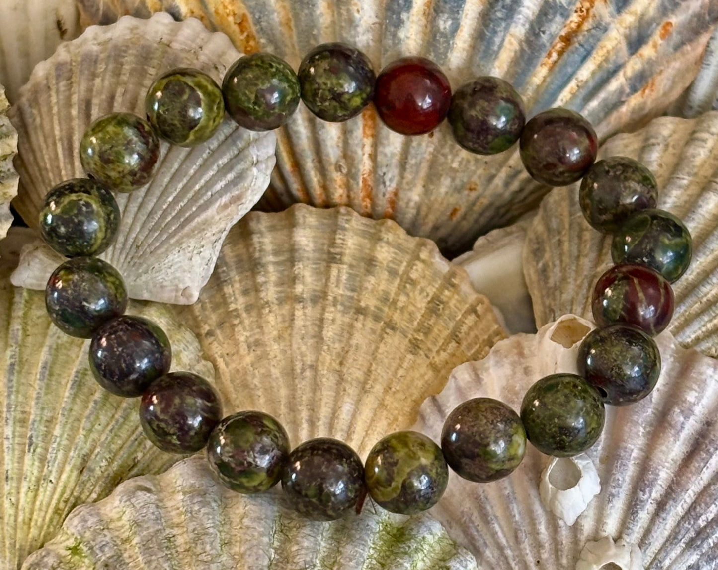 Pulsera de Heliotropo – Coraje, Vitalidad y Protección Fortalecida (Muñecas Medianas y Grandes)