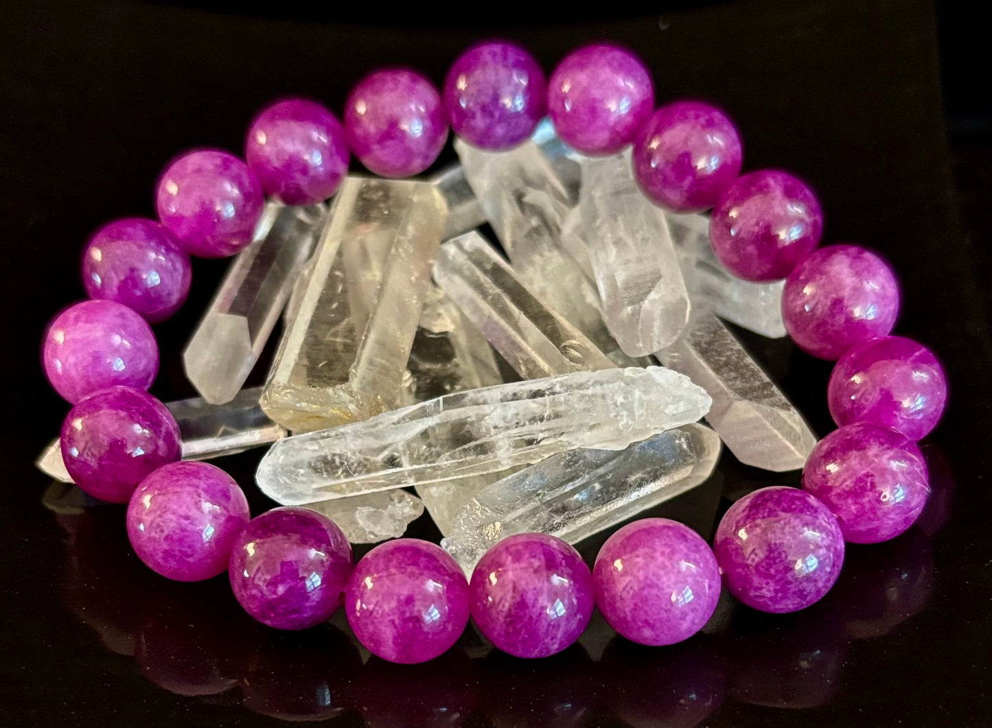 Pulsera de Espodumena Natural (Kunzita) de 10mm Infundida con Reiki para Amor y Sanación Emocional (Muñeca Mediana)