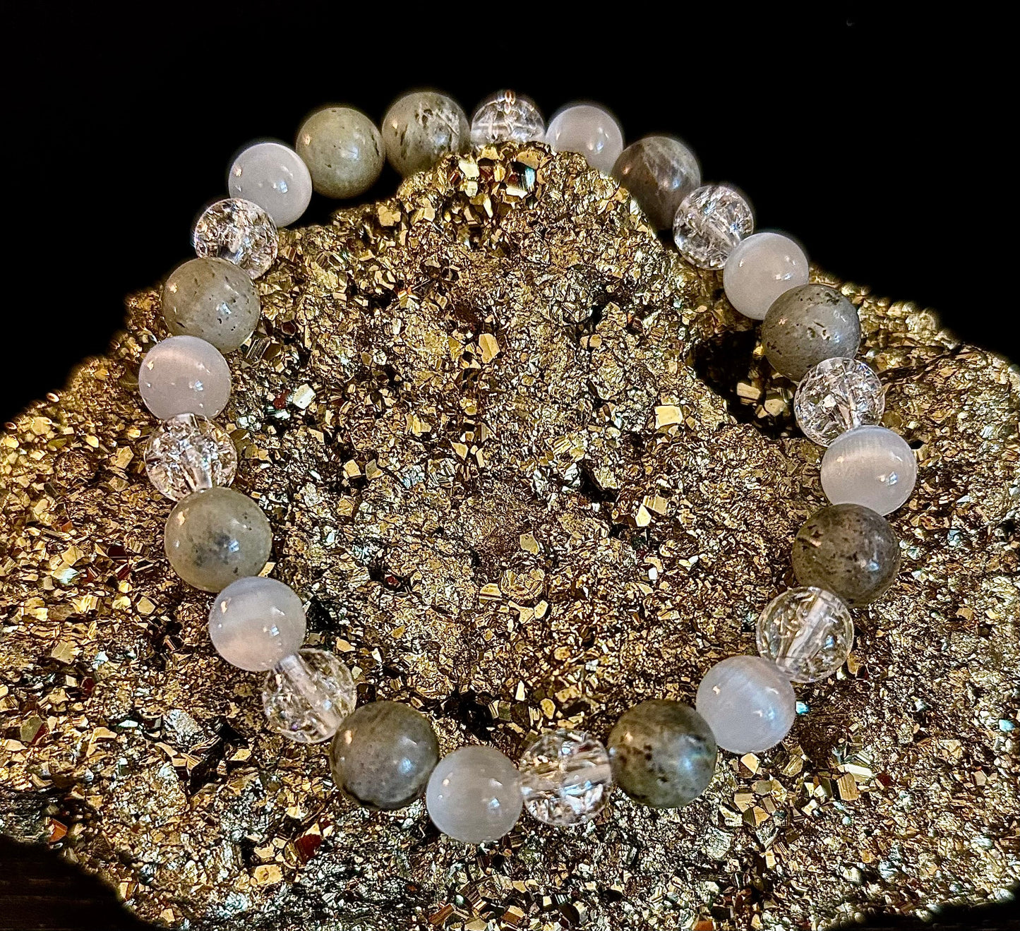 Pulsera Curativa de Trabajadores de la Luz Infundida con Reiki – Labradorita, Cuarzo Craquelado y Selenita