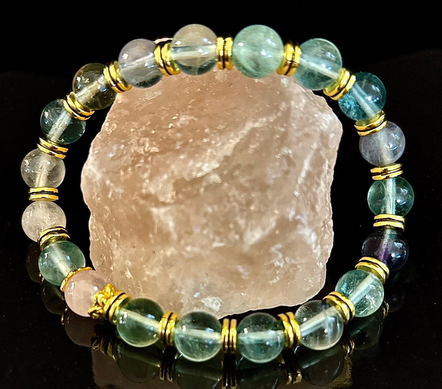 Encuentra la calma con nuestra pulsera de cuarzo rosa y fluorita arcoíris "Paz Interior"