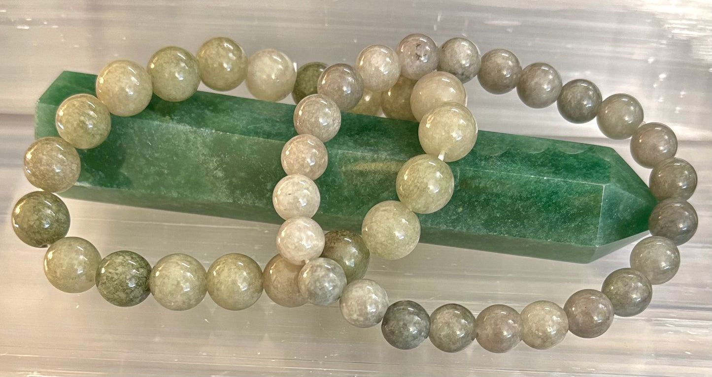 Pulsera de Jade para la Abundancia y Prosperidad – Cuentas de 8mm o 10mm (Muñecas Medianas a Grandes)